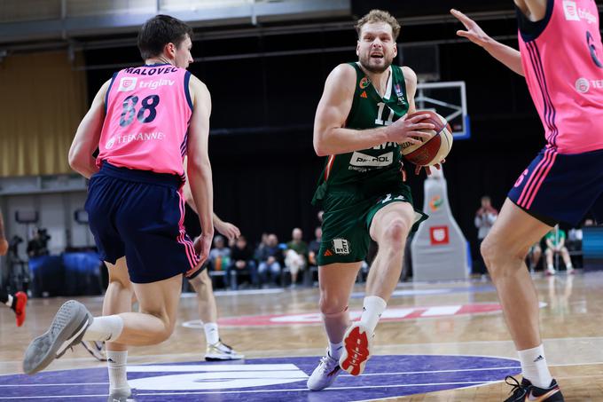 Jaka Blažič je dosegel 21 točk. Cedevita Olimpija je v ligi ABA zmagala šele tretjič. | Foto: Filip Barbalić