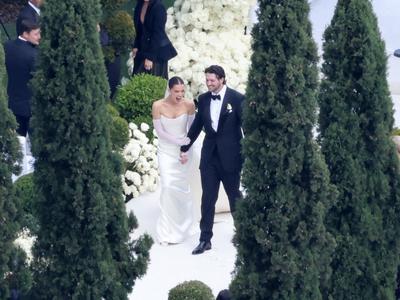 Intimna poroka na vrtu: igralka Hailee Steinfeld je oddana