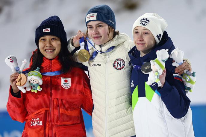 Nika Prevc | Nika Prevc je Sloveniji priborila prvo medaljo na tokratnih olimpijskih igrah. | Foto Reuters