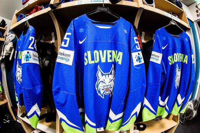 IIHF SP 2017 Slovenija risi slačilnica | Bomo pesti za rise na SP v ljubljani stiskali od 25. aprila do 1. maja 2021? | Foto Vid Ponikvar
