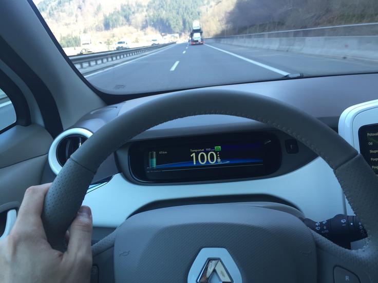 Hitre polnilnice ob avtocestah omogočajo preprosto potovanje z električnimi vozili po skoraj celotni državi. | Foto: 