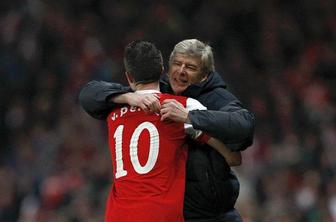 Wenger: Van Persie bo kmalu na ravni Messija in Ronalda