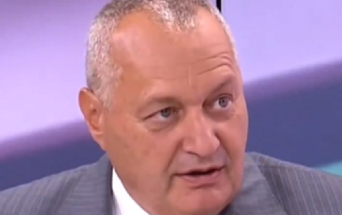 Srđan Milivojević | Na vprašanje, ali lahko študenti, državljani in opozicijske stranke preprečijo morebitno krajo volitev s strani vladnih predstavnikov, je predsednik srbske opozicijske DS Srđan Milivojević dejal, da SNS ne more ukrasti toliko glasov, kolikor bi jih potrebovali za zmago. | Foto Posnetek zaslona/X
