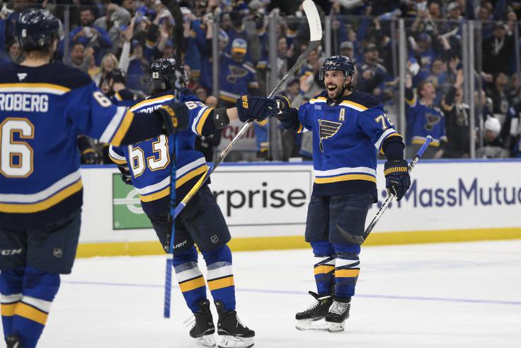 Med strelce se je za St. Louis vpisal tudi branilec Justin Faulk. | Foto: Reuters