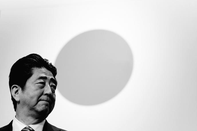 Shinzo Abe | Pri Moku se 67-letnega Shinza Abeja spominjajo kot velikega podpornika olimpijskega gibanja, družini, prijateljem in japonskemu ljudstvu pa so izrazili iskreno sožalje. | Foto Reuters