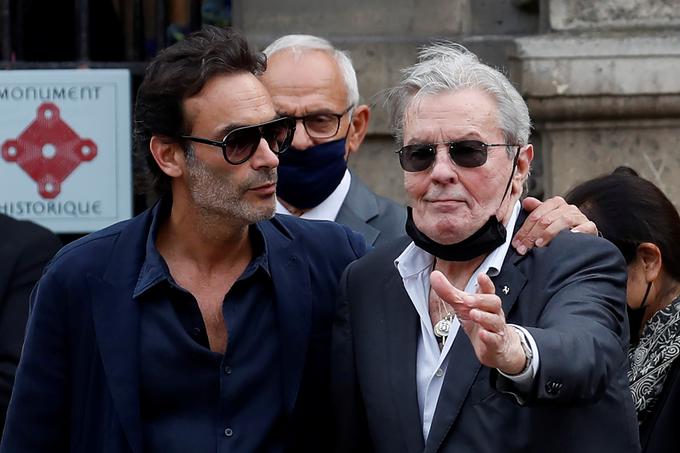 Anthony in Alain Delon septembra lani na pogrebu igralca Jean-Paula Belmonda | Foto: Reuters