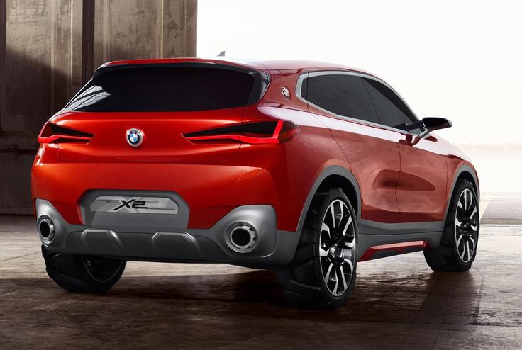 BMW je študijo crossoverja X2 predstavil na lanskem avtomobilskem salonu v Parizu. | Foto: BMW