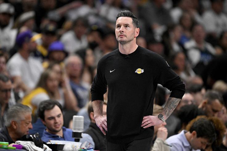 JJ Redick je sploh prvo sezono glavni trener. Zaradi slabe rotacije je zdaj deležen ostrih kritik. | Foto: Reuters
