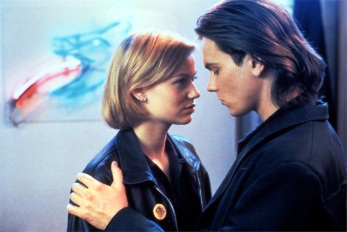 Samantha Mathis in River Phoenix leta 1993 v filmu Ah, ta ljubezen (The Thing Called Love) | Foto: IMDb