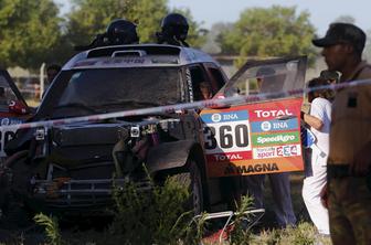 Kitajka na reliju Dakar zletela s proge, trije gledalci v kritičnem stanju
