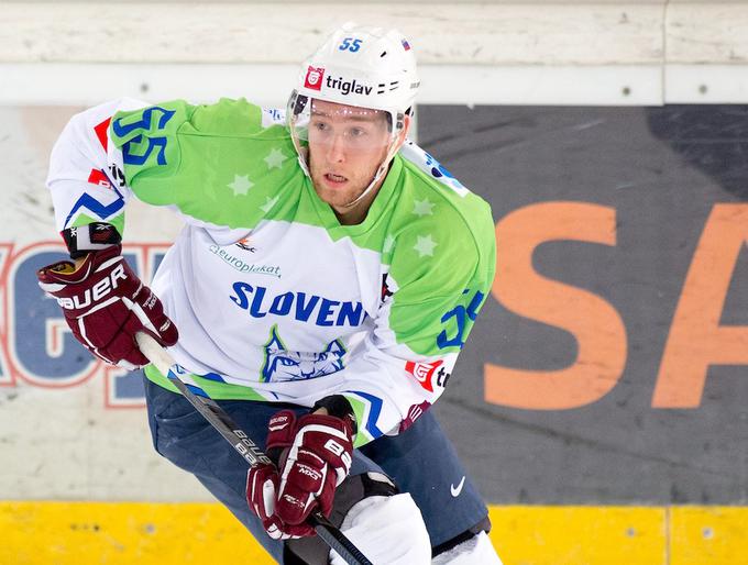 Robert Sabolič je edini Slovenec, ki že vso sezono igra v ligi KHL. | Foto: Sportida
