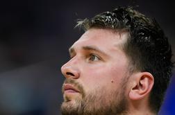 Luka Dončić na treningu Lakersov prejel posebno priznanje #video