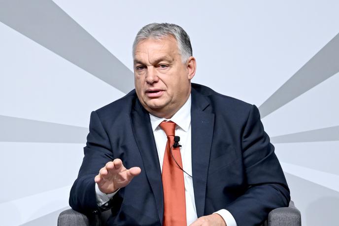 Viktor Orban | Madžarski premier Viktor Orban trdi, da prihajajo časi, ko bodo šibki narodi propadli, preživeli pa bodo samo močni narodi. Za vojno v Ukrajini pa napoveduje, da bo na koncu odločilno to, da bo Ukrajini prej zmanjkalo vojakov kot Rusiji. | Foto Guliverimage