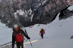 Zahtevna reševalna akcija pod Triglavom: alpinista našli premražena in dehidrirana #foto