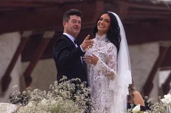 Robin Thicke obljubil večno zvestobo manekenki April Love Geary