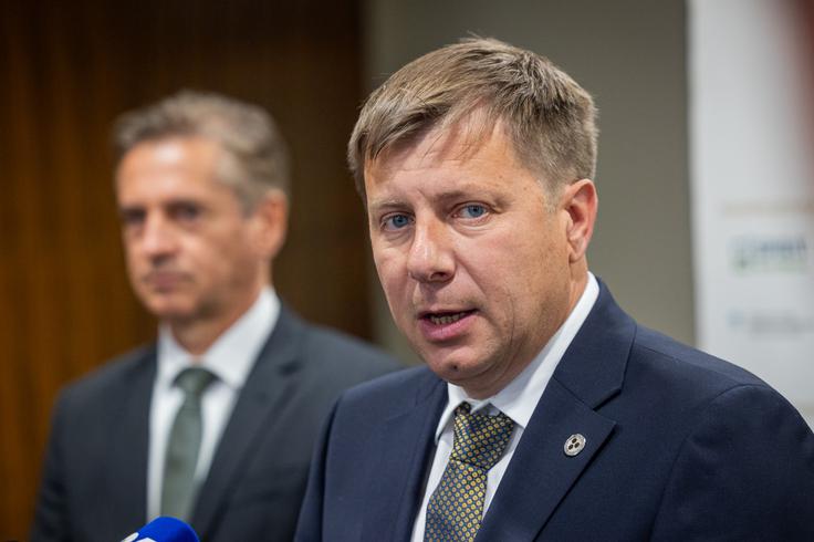 Jubilejni 20. Forum obrti in podjetništva. Strokovni panel s predsedniki političnih strank. | Foto: STA