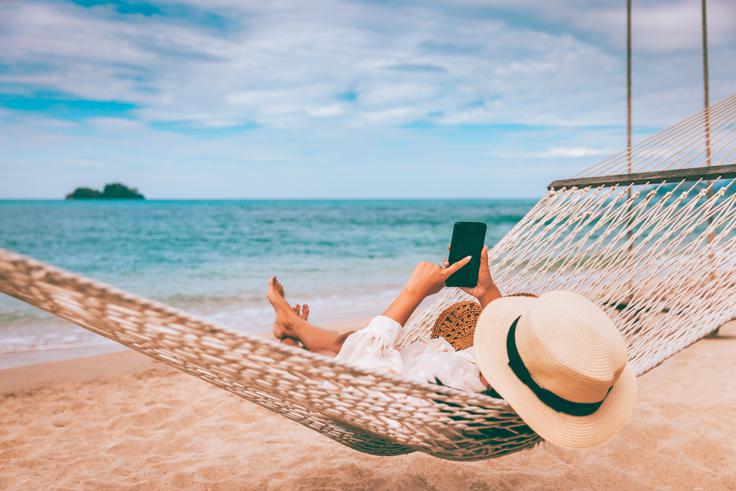 poletje, morje, plaža, mobitel | Foto: Shutterstock