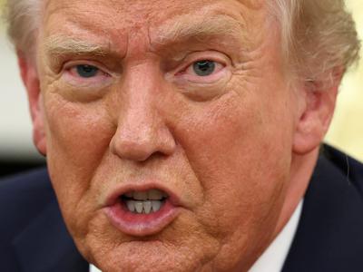 Trump: Xi se zaveda posledic morebitnega napada na Tajvan