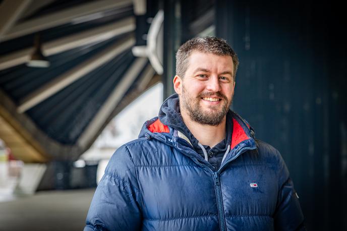 Ivan Trajkovič | Ivan Trajkovič je pred leti nastopil v Milijonarju, lani slavil v Jokerju, zdaj pa je eden od lovcev v kvizu Na lovu na POP TV, kjer je že v prvi oddaji pokazal vrhunsko predstavo. | Foto Gaja Hanuna