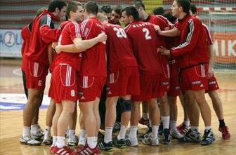 Slovan kupuje Srbe