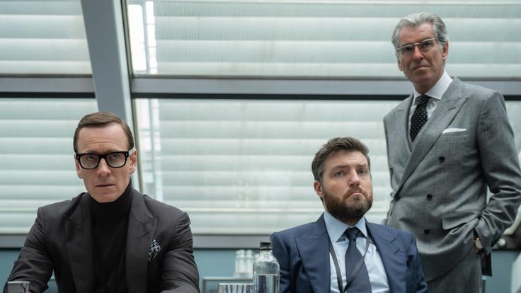 Ta posnetek je iz scene, v kateri analitiki ugotovijo obseg škode, ki ga lahko povzroči ukradeni virus. Izrazi šoka in nelagodja ne bi mogli biti bolj britanski. | Foto: Karantanija Cinemas