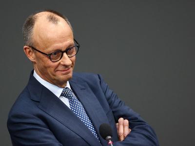 Nemška vlada zavrnila govorice o iskanju zamenjave za Merza