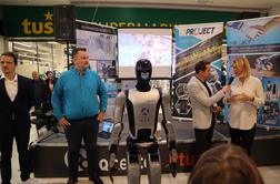 Predstavili edinstvenega humanoidnega robota, ki lahko dela 24 ur na dan #foto #video