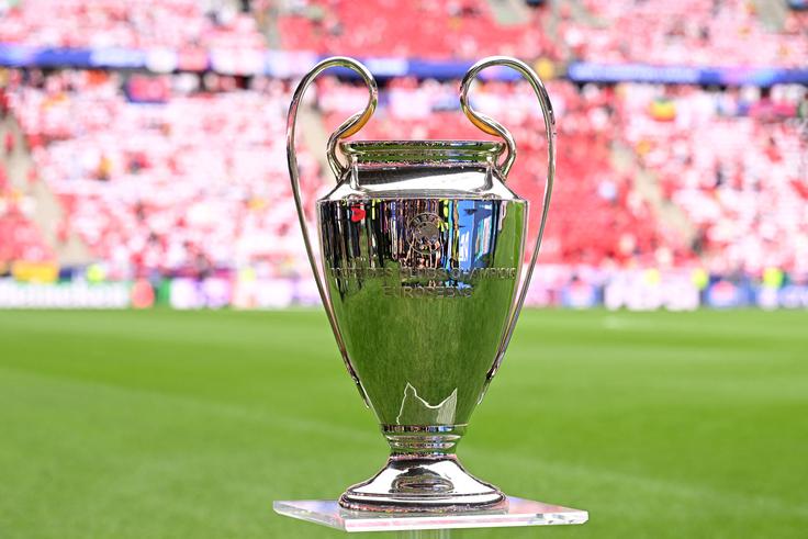 Pokal za zmagovalca lige prvakov. | Foto: Reuters
