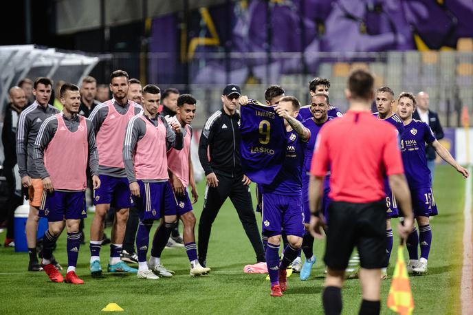 NK Maribor : NK Aluminij | Mariborčani bodo sezono lahko začeli z gledalci na tribunah.  | Foto Blaž Weindorfer/Sportida