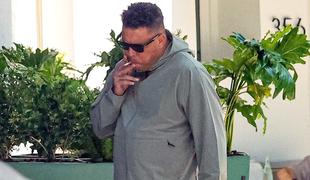 Prepoznate tega zvezdnika? Zaradi njegovih predstav so ga številni nosili po rokah.