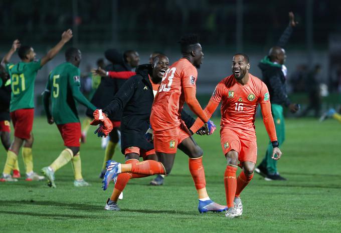 Veselje nogometašev Kameruna po dramatični tekmi v Blidi, kjer so izločili Alžirijo in se uvrstili na SP. | Foto: Guliverimage/Vladimir Fedorenko