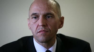 Za gluhe in naglušne ter slepe in slabovidne razvili izobraževalni projekt na daljavo