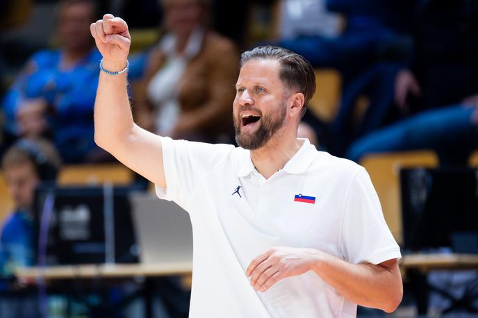 David Gaspar, Slovenija : Latvija, slovenska ženska košarkarska reprezentanca | David Gaspar je na klopi Slovenije debitiral z zmago. | Foto Filip Barbalić