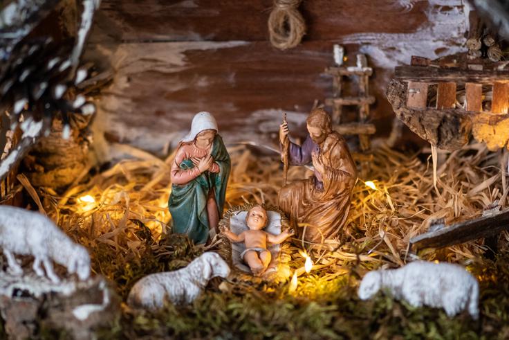 Jaslice prikazujejo Jezusovo rojstvo. Začetnik jaslic kot jih poznamo danes je sveti Frančišek Asiški. | Foto: Shutterstock