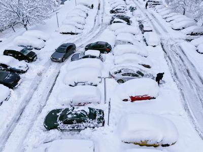 Obilno sneženje zajelo celoten Balkan, najhuje je v Sarajevu #video