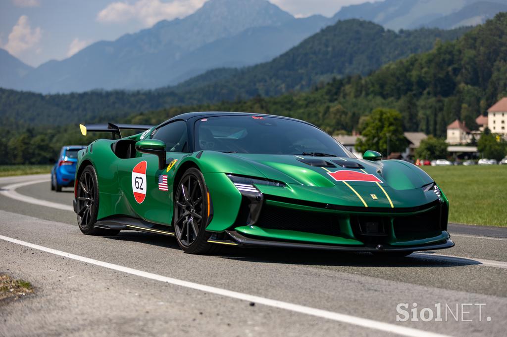 Ferrari Cavalcade