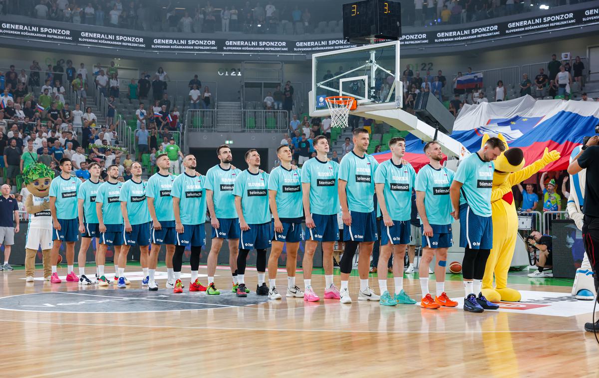 Slovenija, slovenska košarkarska reprezentanca | Slovence v četrtek čaka prva tekma evropskega prvenstva. | Foto Aleš Fevžer