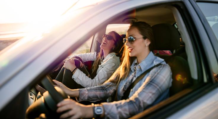 prijateljici, avto, vožnja, vikend | Foto: Shutterstock