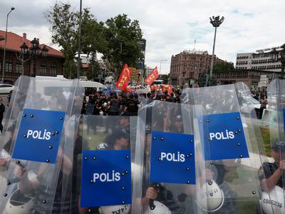 V Turčiji pred vrhom Nata številne aretacije