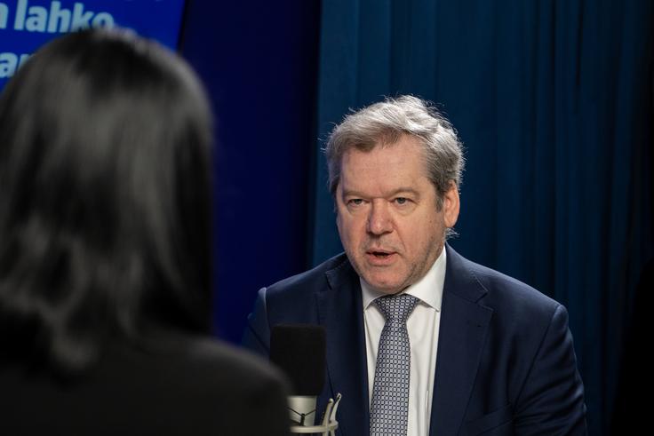 Posebej se je dotaknil študentskih nastanitev in poudaril, da sta ključna izziva lokacije in umeščanje v prostor. Dokler se nove kapacitete ne zgradijo, so subvencije za študentske domove zvišali za štirideset odstotkov, subvencijo pri zasebnikih, če nastanitve potekajo prek študentske pisarne, pa trikratno. Ukrepe je označil kot začasno rešitev do gradnje novih kapacitet in dodal, da so s študentsko organizacijo dobro sodelovali. | Foto: Liam Toni Šironjič