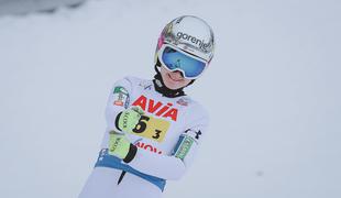 Slovenske skakalke izvrstne, diši po medalji