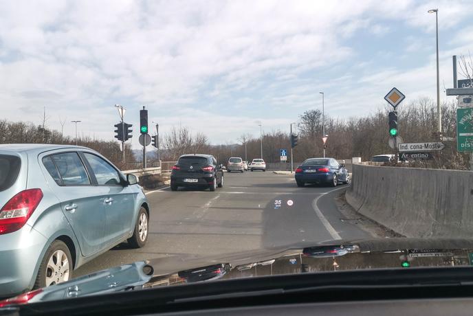 Za mesec in pol se zapira del Bratislavske ceste v Ljubljani