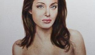 Na prodaj kontroverzni portret Angeline Jolie