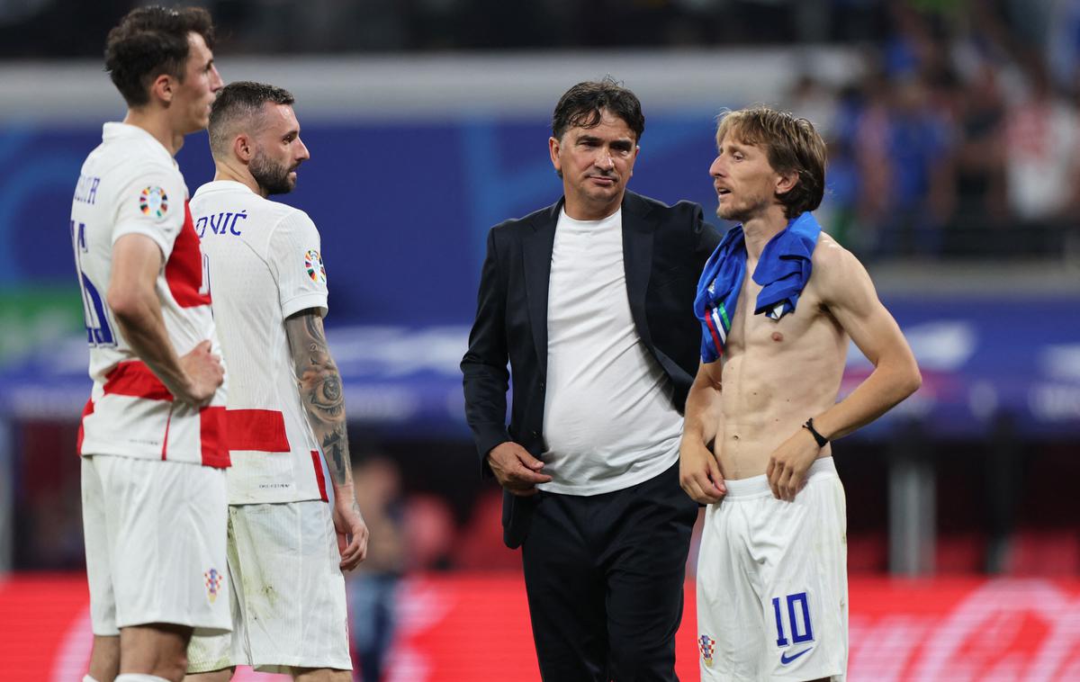 Luka Modrić Zlatko Dalić | Hrvaški selektor Zlatko Dalić ne razume, od kod kar osem minut sodniškega dodatka.  | Foto Reuters