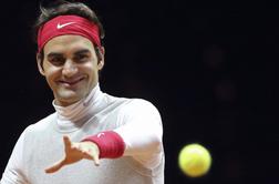 Federer vendarle stopil na igrišče (video)