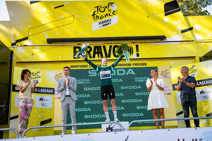 Štiri Nizozemke na vrhu, Kopecky ostaja v majici vodilne