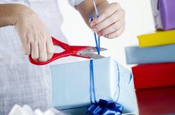 Kako zaviti darilo (video)