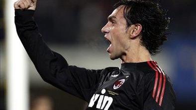 Livorno osvojil večno mesto, Nesta rešil Milan