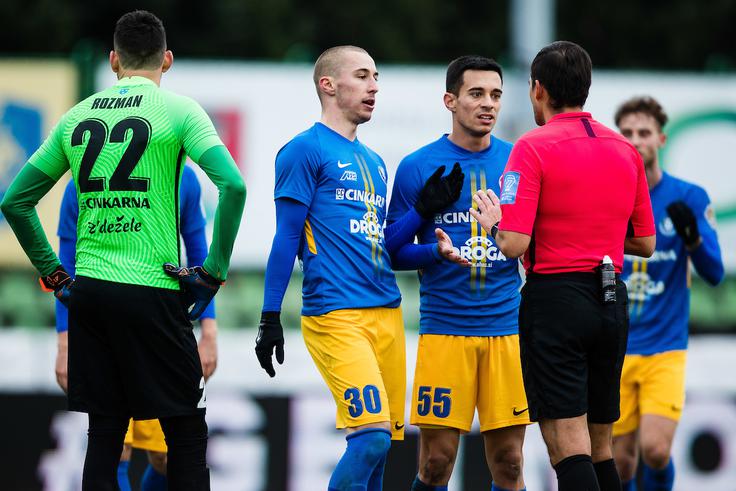 Celjani so izgubili tretjič zapored. | Foto: Grega Valančič / Sportida