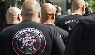 V Avstriji številne racije proti domnevnim skrajnim desničarjem